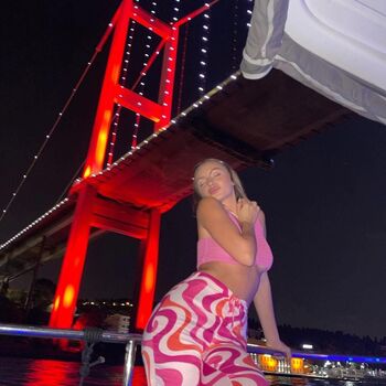 Alexandra Stan
