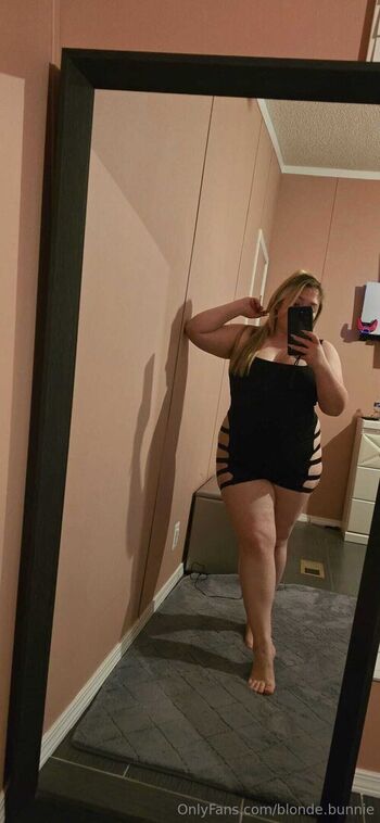 blonde.bunnie