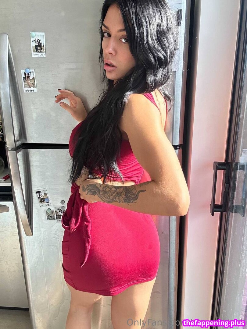 Cora Jade