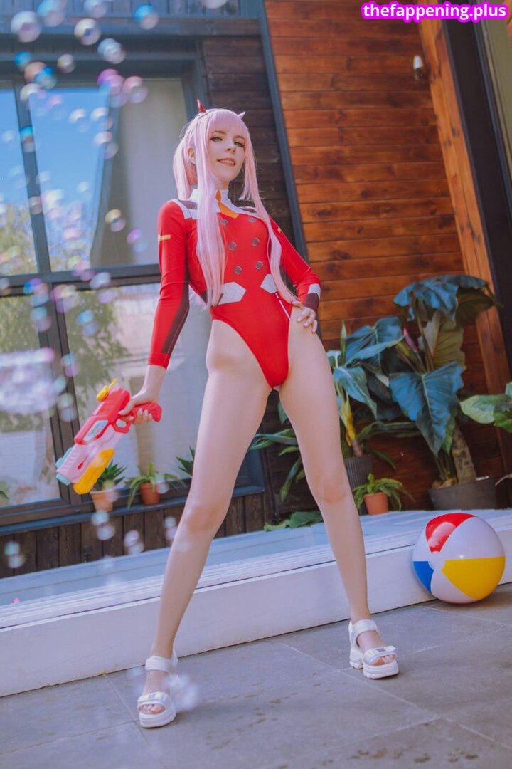 Nia_Cosplay
